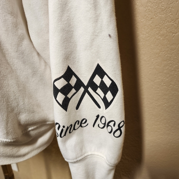 Hot Wheels 68 Speed Club Graphic Sweatshirt Medium White Racing Crewneck - Picture 3 of 5